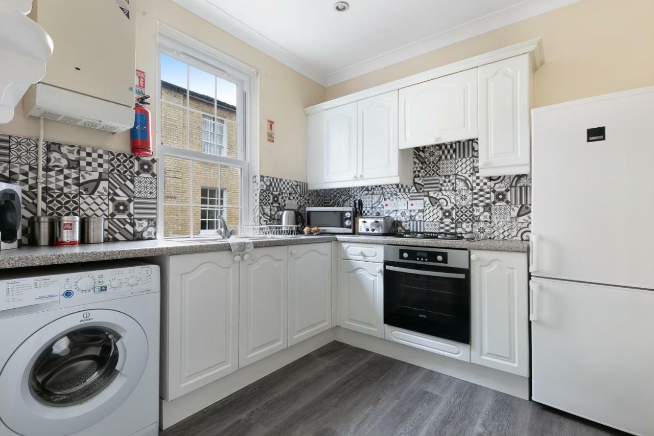 Stylish Cottage - Parking - Garden - Sleeps 6 Cambridge  Buitenkant foto