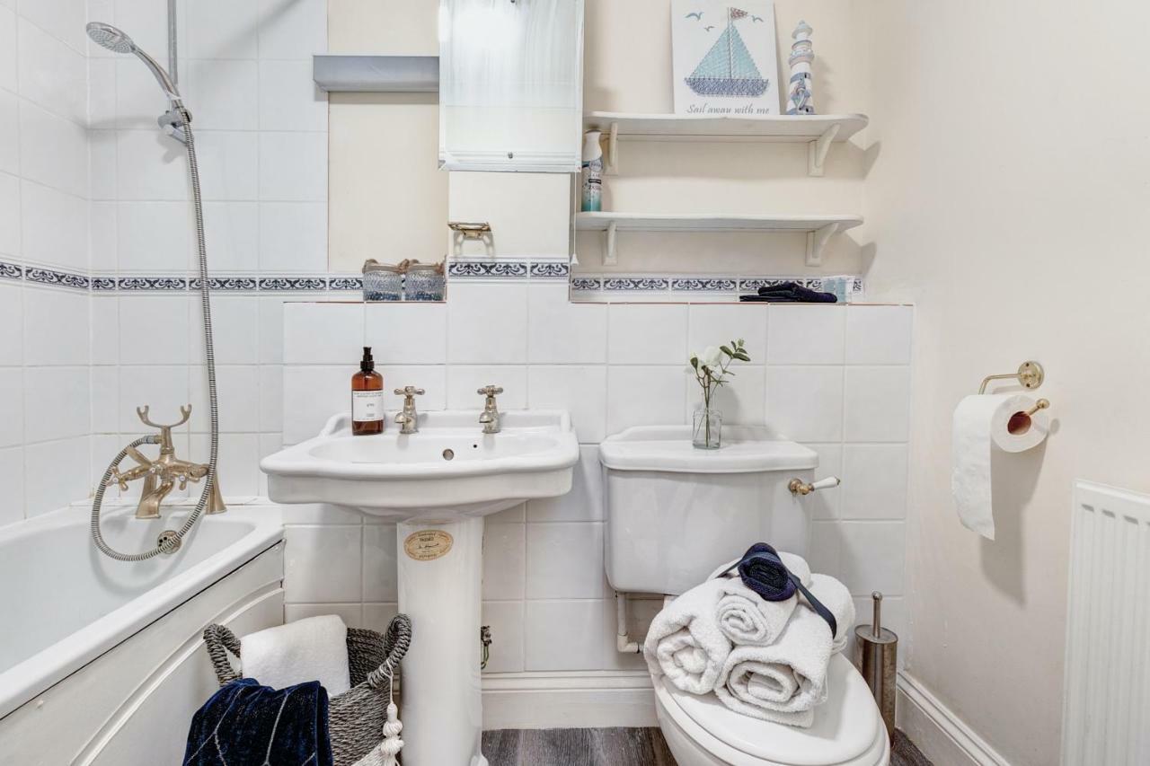Stylish Cottage - Parking - Garden - Sleeps 6 Cambridge  Buitenkant foto