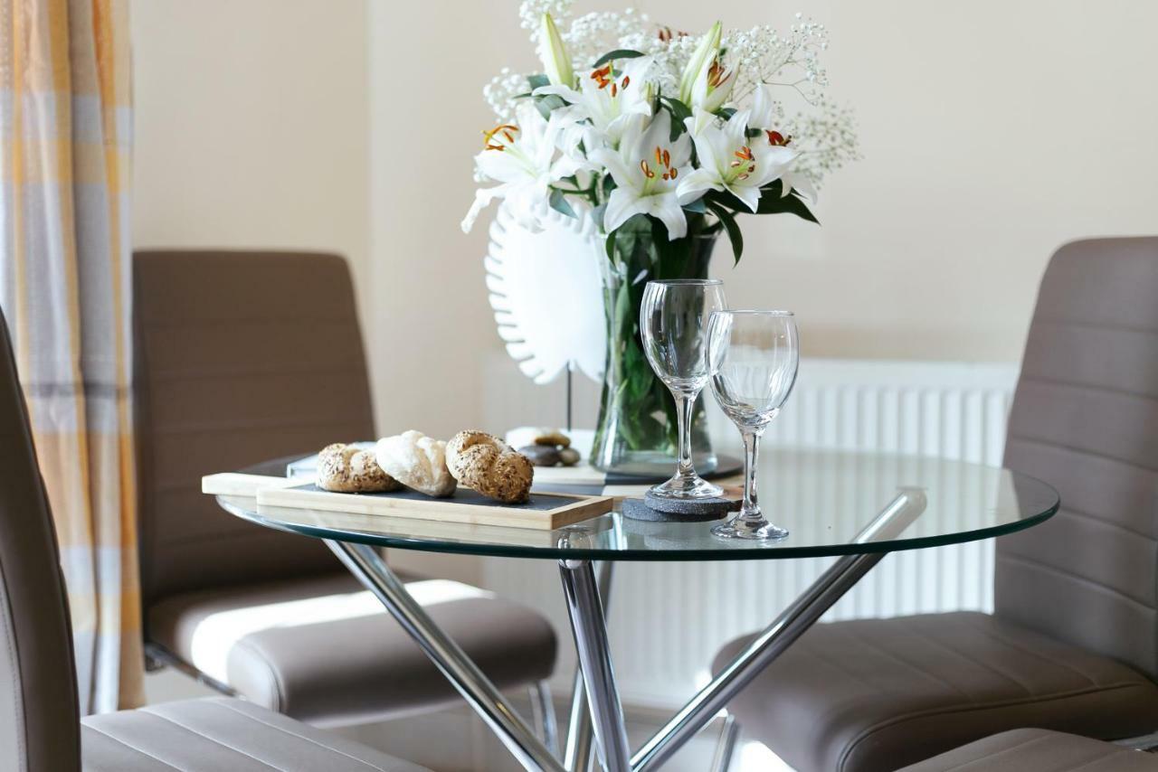 Stylish Cottage - Parking - Garden - Sleeps 6 Cambridge  Buitenkant foto